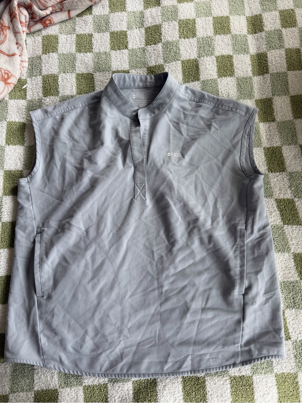 FIGS Sleeveless Mock-Collar Top in Light Gray